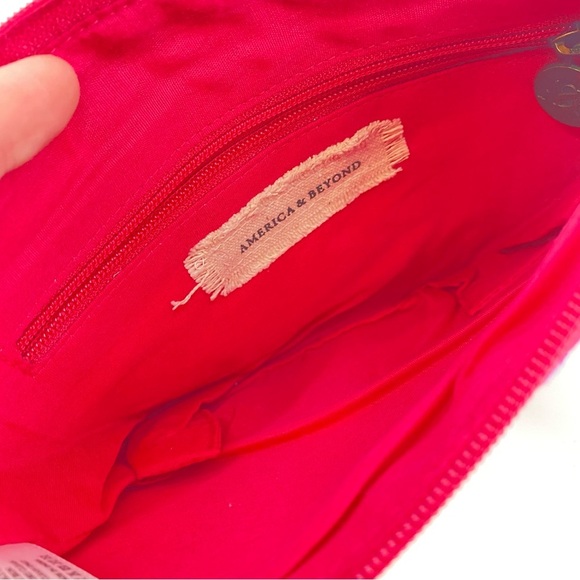 America & Beyond Pink Sequin Joy Zipper Clutch - Picture 5 of 6